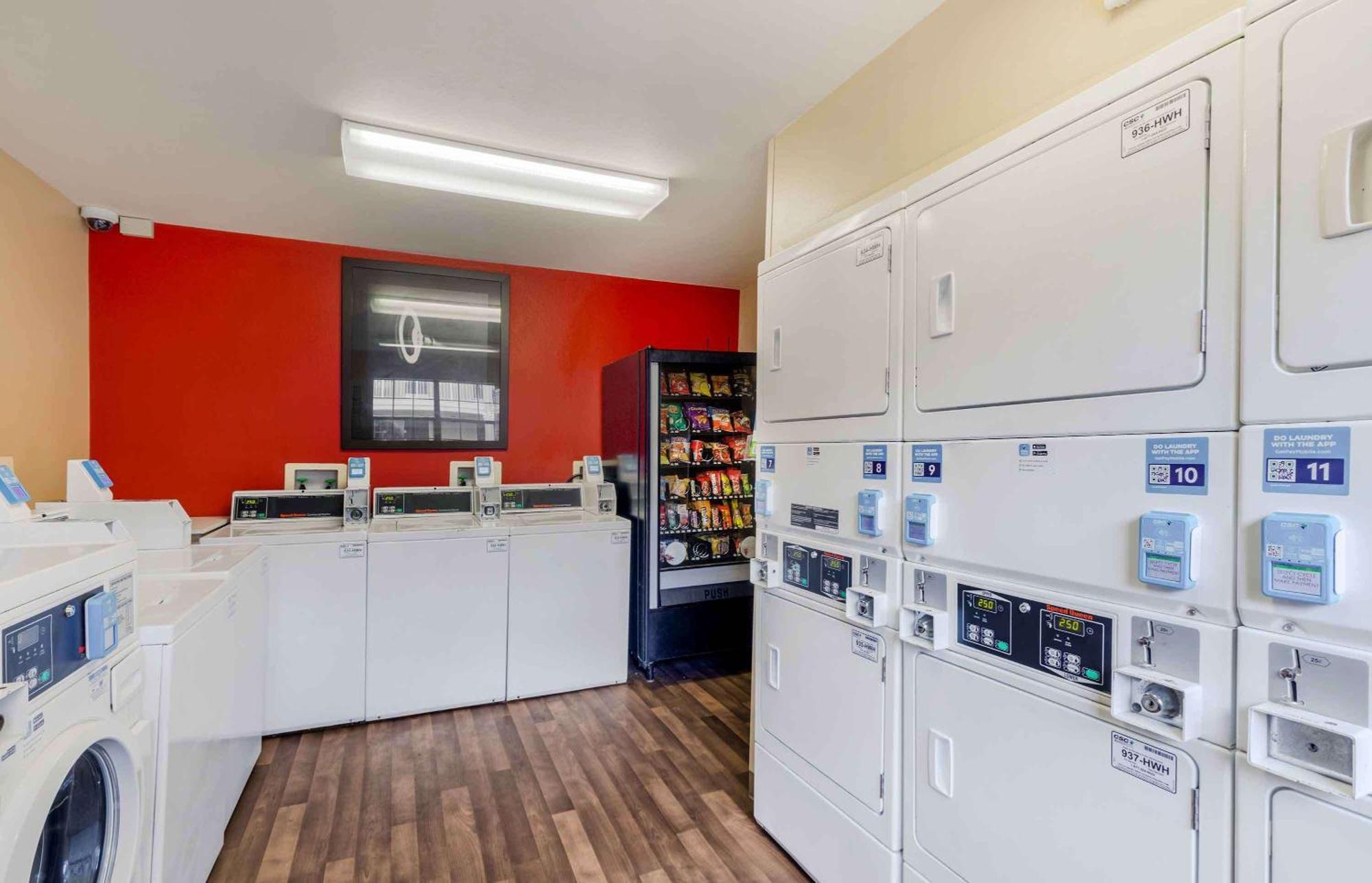Extended Stay America Suites - Dallas - Las Colinas - Carnaby St Irving Buitenkant foto