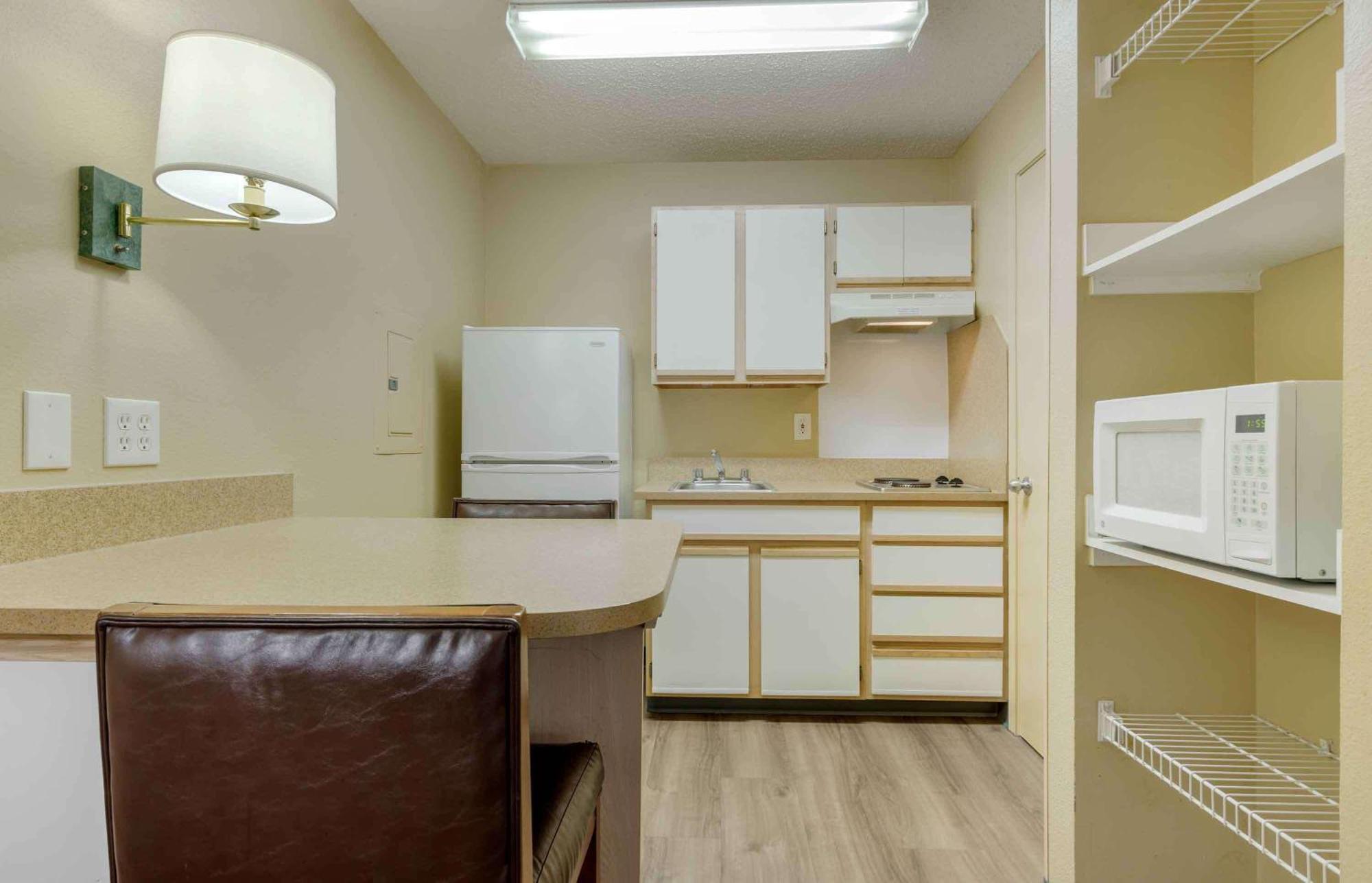 Extended Stay America Suites - Dallas - Las Colinas - Carnaby St Irving Buitenkant foto